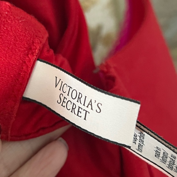 Victoria’s secret Elegant Red Women's Bra size 38D worn once - Picture 5 of 5